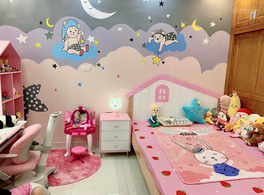 Do chuyển đổi nơi ở tôi bán căn trục 09, hướng đông nam, full nội thất, ở rất lộc.  0926 397 ***