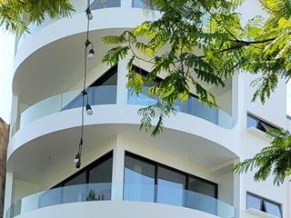 Chính chủ cần cho thuê gấp mặt bằng tầng 4,5,6 nhà mặt hồ tây, đường nguyễn đình thi, tổng 120m2