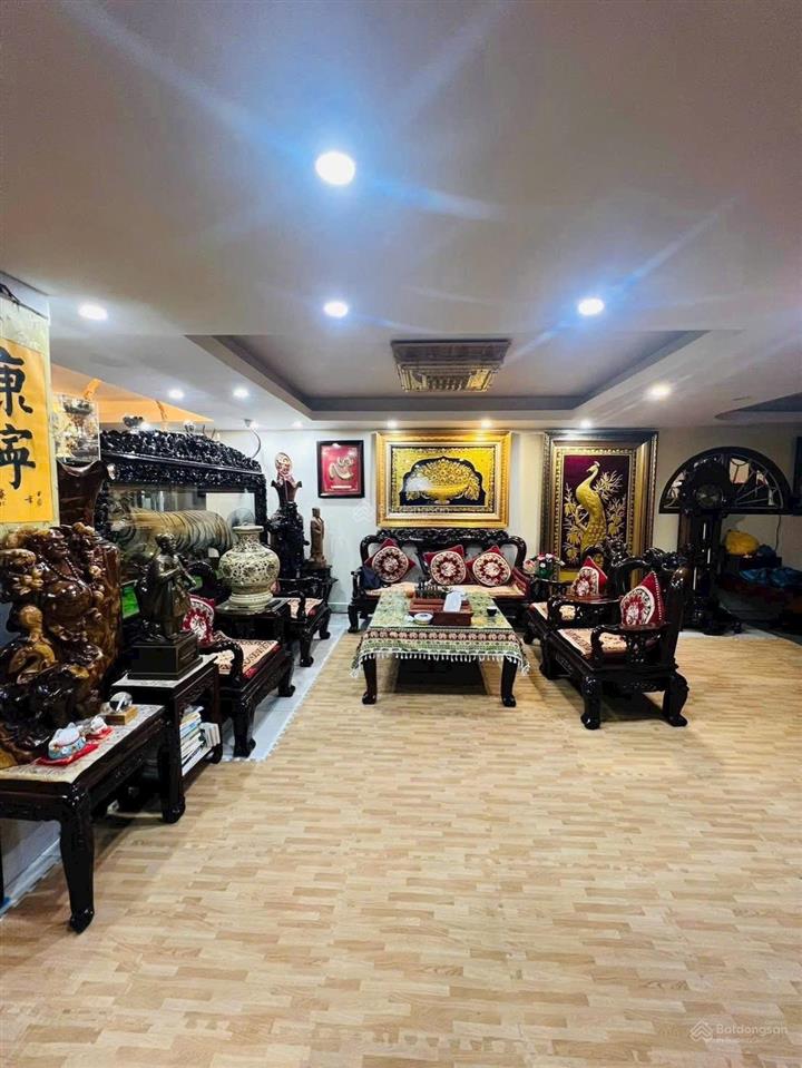 Siêu phẩm biệt thự cầu giấy, ngõ thông ôtô, dt 230m2 x 4tầng, mt 8m, k quy hoạch, giá 55.5tỷ
