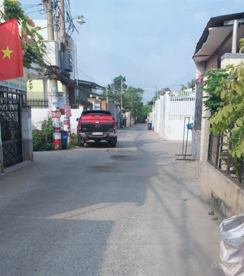 Gia đình bán lô đất 102m2 góc 2 mặt tiềngần công an phường tân triềumặt tiền chính buôn bán được