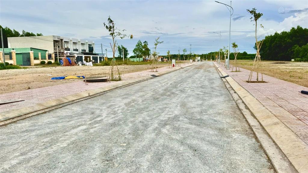 Đất mặt tiền hương lộ 9, phường tân triều, mới ra sổ  giá gốc đầu tư  trả trước chỉ từ 300 triệu
