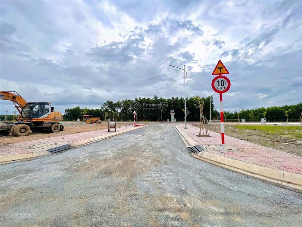 Đất mặt tiền hương lộ 9, phường tân triều, mới ra sổ  giá gốc đầu tư  trả trước chỉ từ 300 triệu
