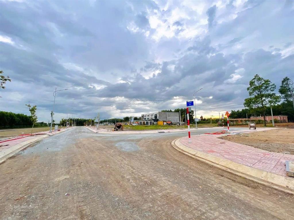 Đất mặt tiền hương lộ 9, phường tân triều, mới ra sổ  giá gốc đầu tư  trả trước chỉ từ 300 triệu