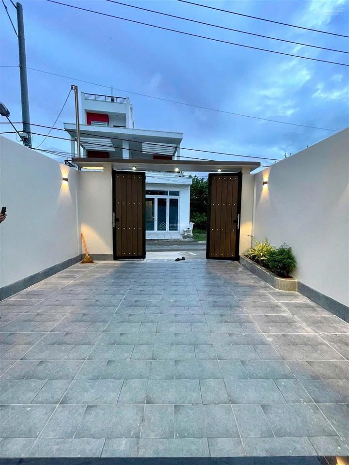 Ngay bửu long nhà cấp 4 mới full nội thất. vị trí gần trấn biên và bờ kè bửu long, trả trước 450tr