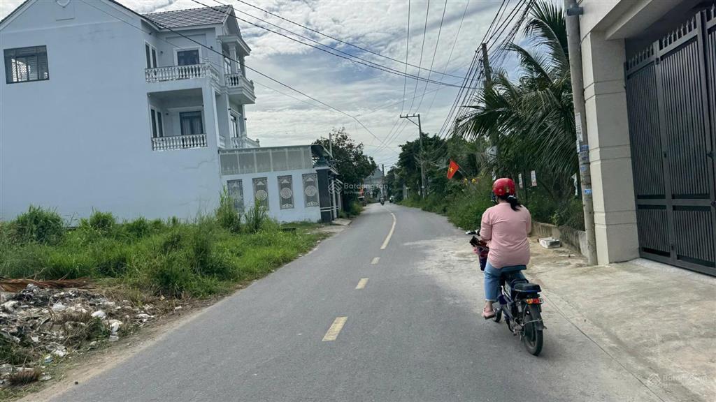 Chính chủ bán lô góc 7x15m sổ riêng, đường nhựa 8m ngay gần cây xăng 75, đồng khởi
