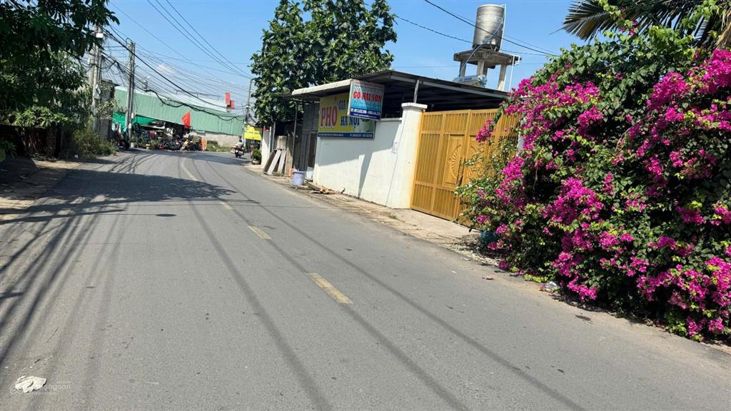 Đất nền mới ra sổ ngay gần cây xăng 75 quân đội cách big c tân phong 2km, đường đồng khởi chỉ 500m