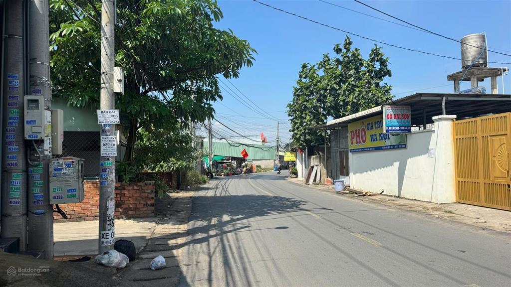 Đất nền mới ra sổ ngay gần cây xăng 75 quân đội cách big c tân phong 2km, đường đồng khởi chỉ 500m