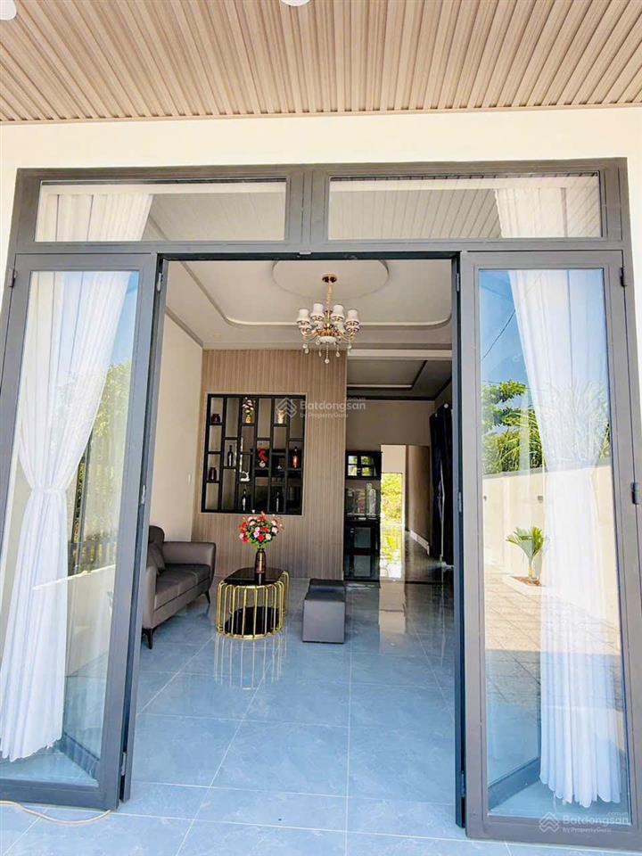 Chính chủ bán nhà sổ riêng thổ cư gần cầu bạch đằng. trả trước chỉ 300 triệu cả nhà và đất