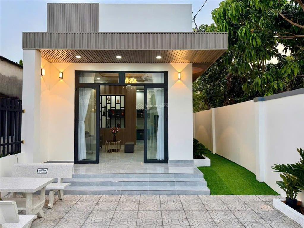 Chính chủ bán nhà sổ riêng thổ cư gần cầu bạch đằng. trả trước chỉ 300 triệu cả nhà và đất