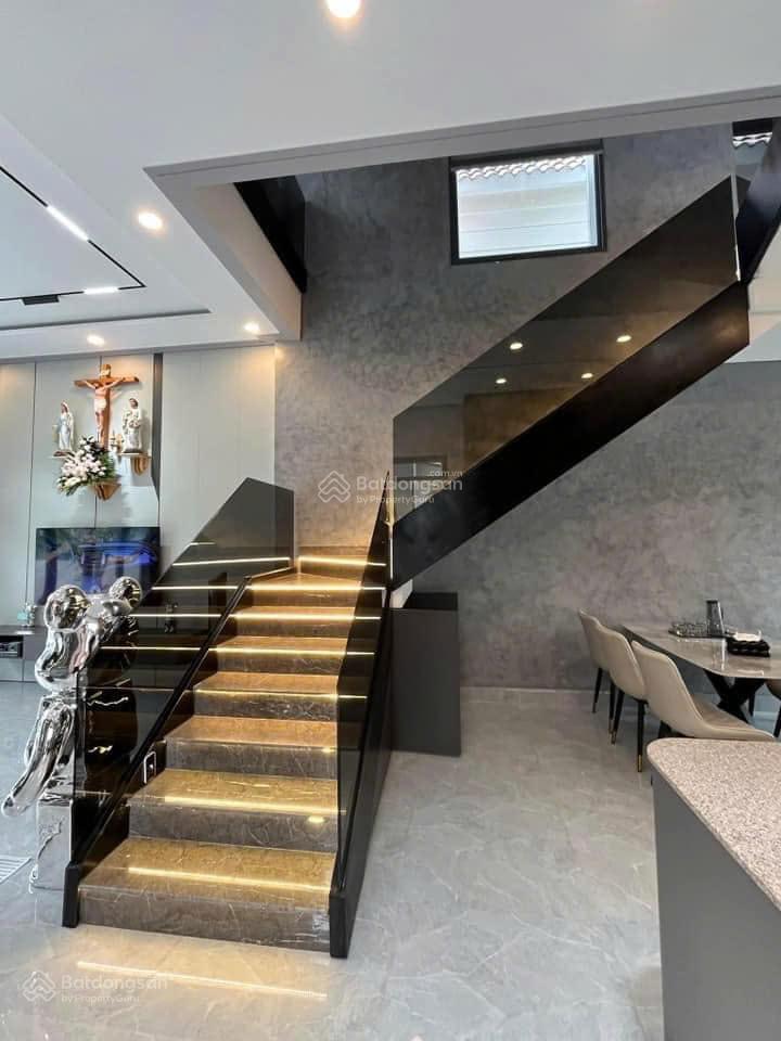 Không cần phải thuê mặt bằng nữa. em bán căn này kinh doanh buôn bán đượctrả trước chỉ 600 triệu