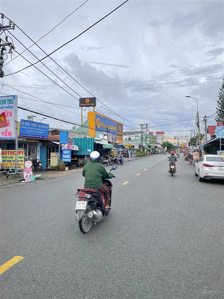 Chính chủ bán lô liền kề, đất 3 mặt tiền gần sông đồng nai, 1 sẹc huỳnh văn nghệ, sổ riêng thổ cư