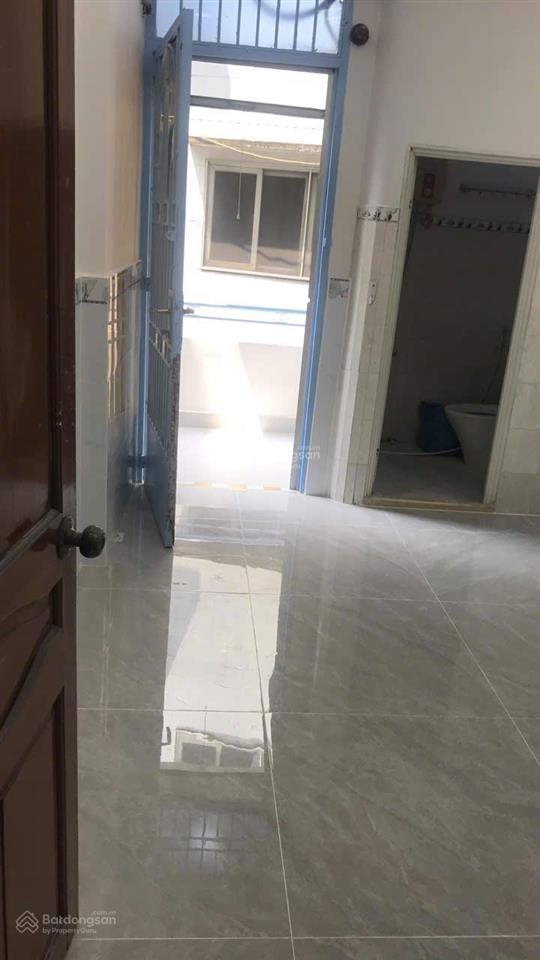 Bán nhà vĩnh viễn, quận 10, cách mặt tiền 10m, hẻm 3m thông, 30m² giá 6.2 tỷ