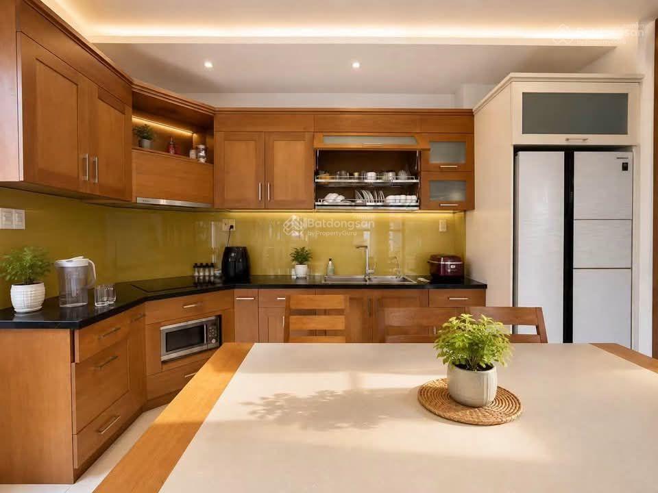 Giảm 2 tỷ! căn góc hẻm xe hơi hoàng hoa thám, 70m2, ngang 7m, 5 tầng, 6pn. pháp lý chuẩn