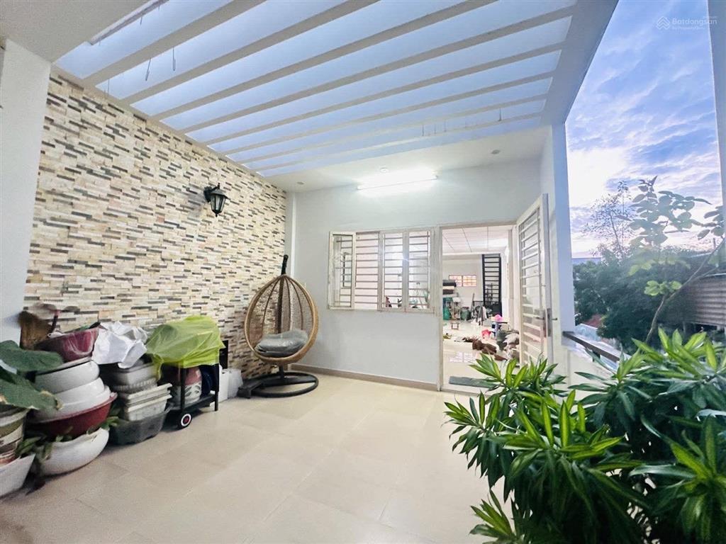 Hiếm! nhà 4 tầng hxh, ngay xi grand court, 65m2, 4pn, sổ vuông. nhà mới dọn ở ngay
