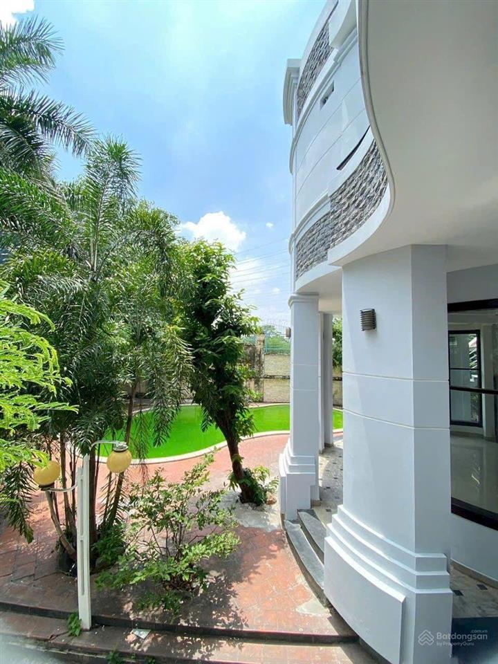 Cho thuê biệt thự mặt tiền võ nguyên giáp, phước long a , q9 , tp thủ đức