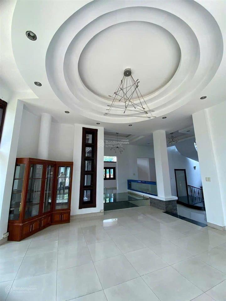 Cho thuê biệt thự mặt tiền võ nguyên giáp, phước long a , q9 , tp thủ đức