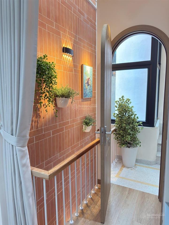 Bán nr 3pn, 4wc, 5 tầng tại phố vũ tông phan, 7,35 tỷ, 26m2, giá tốt chính chủ