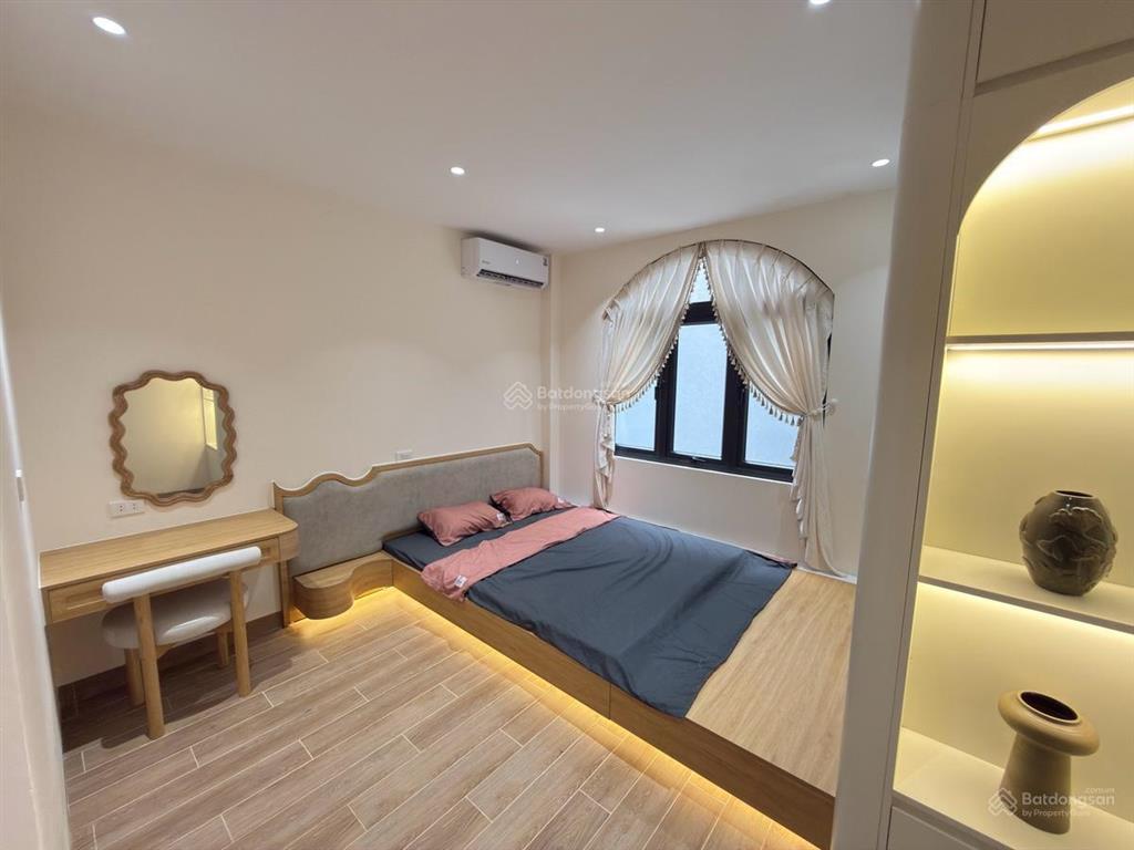 Bán nr 3pn, 4wc, 5 tầng tại phố vũ tông phan, 7,35 tỷ, 26m2, giá tốt chính chủ