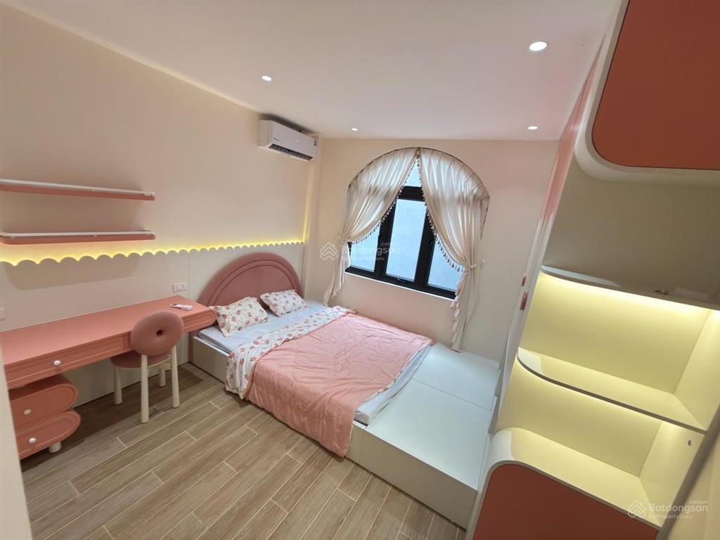 Bán nr 3pn, 4wc, 5 tầng tại phố vũ tông phan, 7,35 tỷ, 26m2, giá tốt chính chủ
