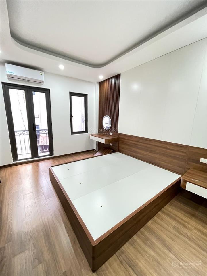Bán nhà riêng 6 tầng thang máy 3pn 4wc 32m2 tại khương trung, quận thanh xuân, giá ưu đãi 10,8 tỷ