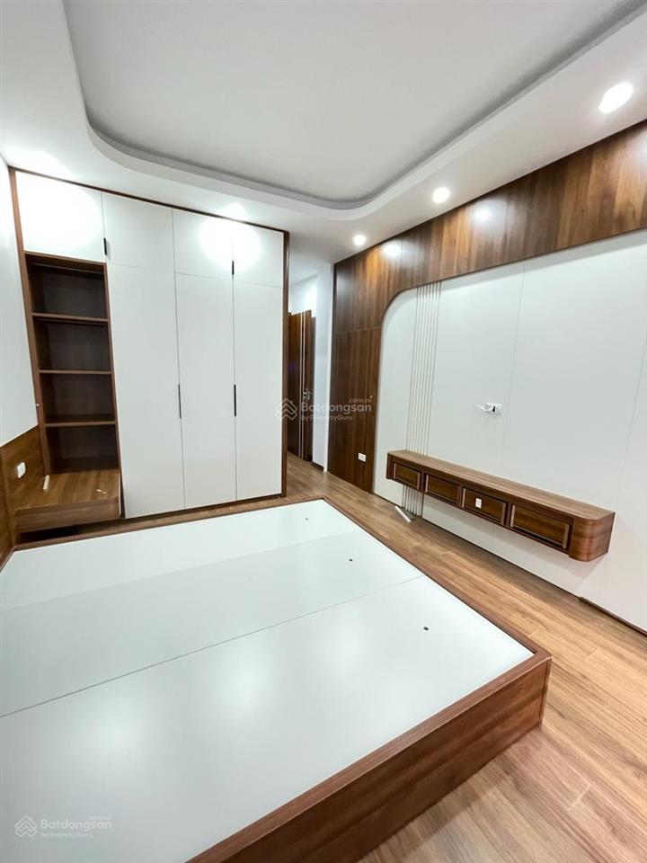 Bán nhà riêng 6 tầng thang máy 3pn 4wc 32m2 tại khương trung, quận thanh xuân, giá ưu đãi 10,8 tỷ