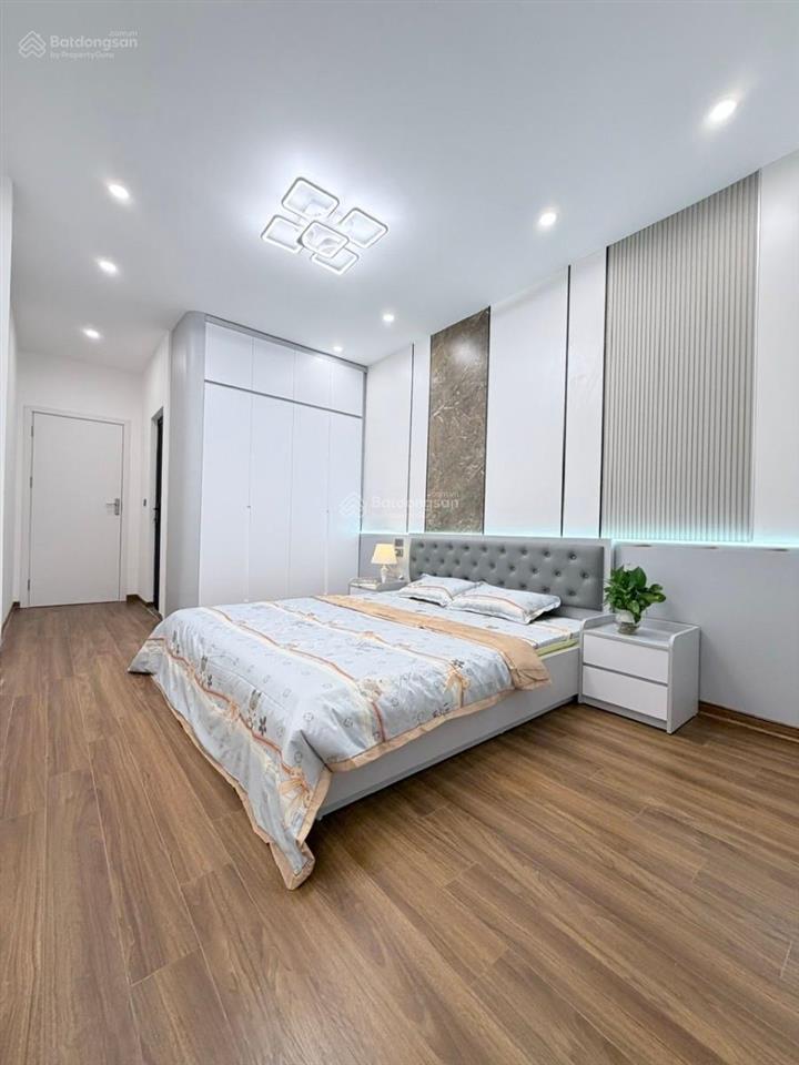 Bán gấp nr thang máy 6 tầng 32m2, 3pn, 5wc tại triều khúc, 9,85 tỷ