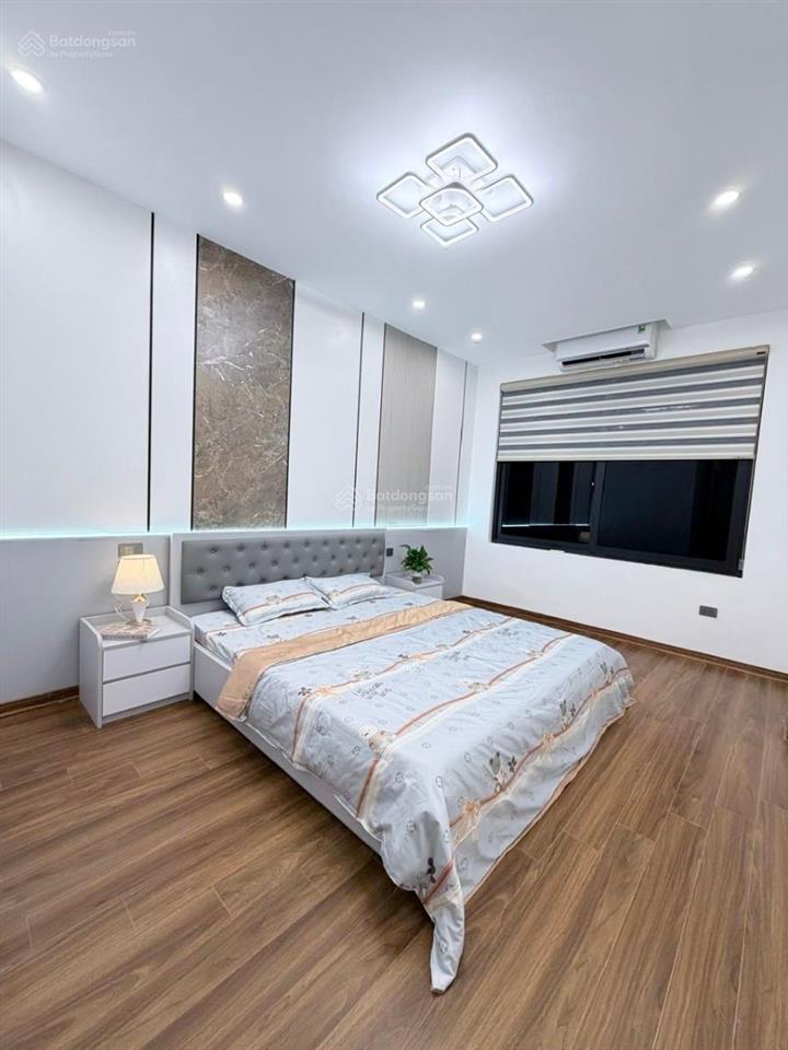 Bán gấp nr thang máy 6 tầng 32m2, 3pn, 5wc tại triều khúc, 9,85 tỷ