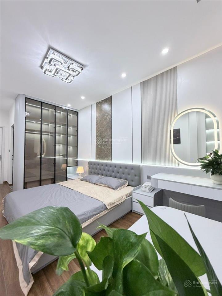 Bán gấp nr thang máy 6 tầng 32m2, 3pn, 5wc tại triều khúc, 9,85 tỷ