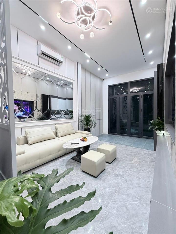 Bán gấp nr thang máy 6 tầng 32m2, 3pn, 5wc tại triều khúc, 9,85 tỷ