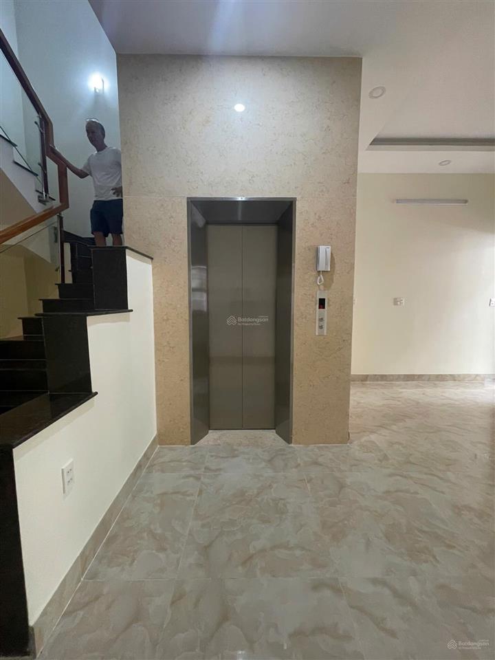 Thang máy, cho thuê nhà phố thương mại cityland park hill, hầm 4 lầu, máy lạnh, 44 triệu