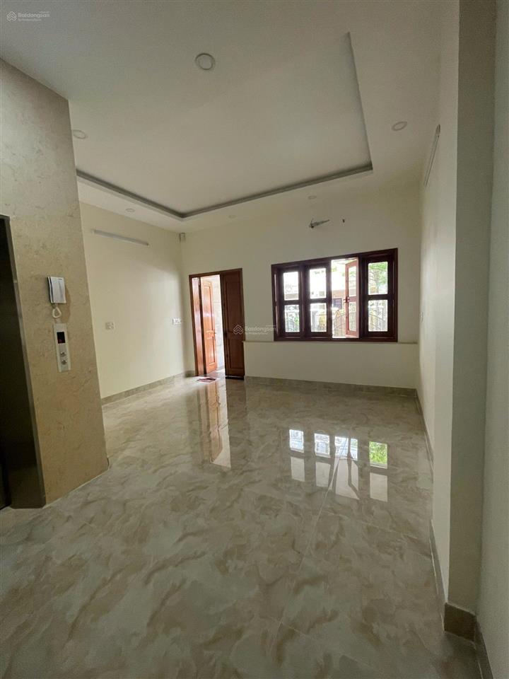 Thang máy, cho thuê nhà phố thương mại cityland park hill, hầm 4 lầu, máy lạnh, 44 triệu