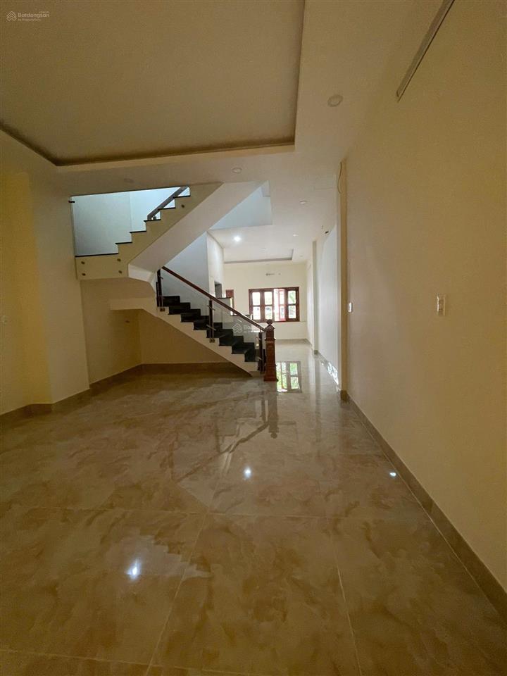 Thang máy, cho thuê nhà phố thương mại cityland park hill, hầm 4 lầu, máy lạnh, 44 triệu