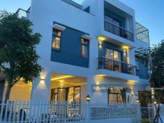 Bán biệt thự thăng long home  giá tốt khu vực  172m2 ngang 8.9m  3 tầng  4pn, 4wc