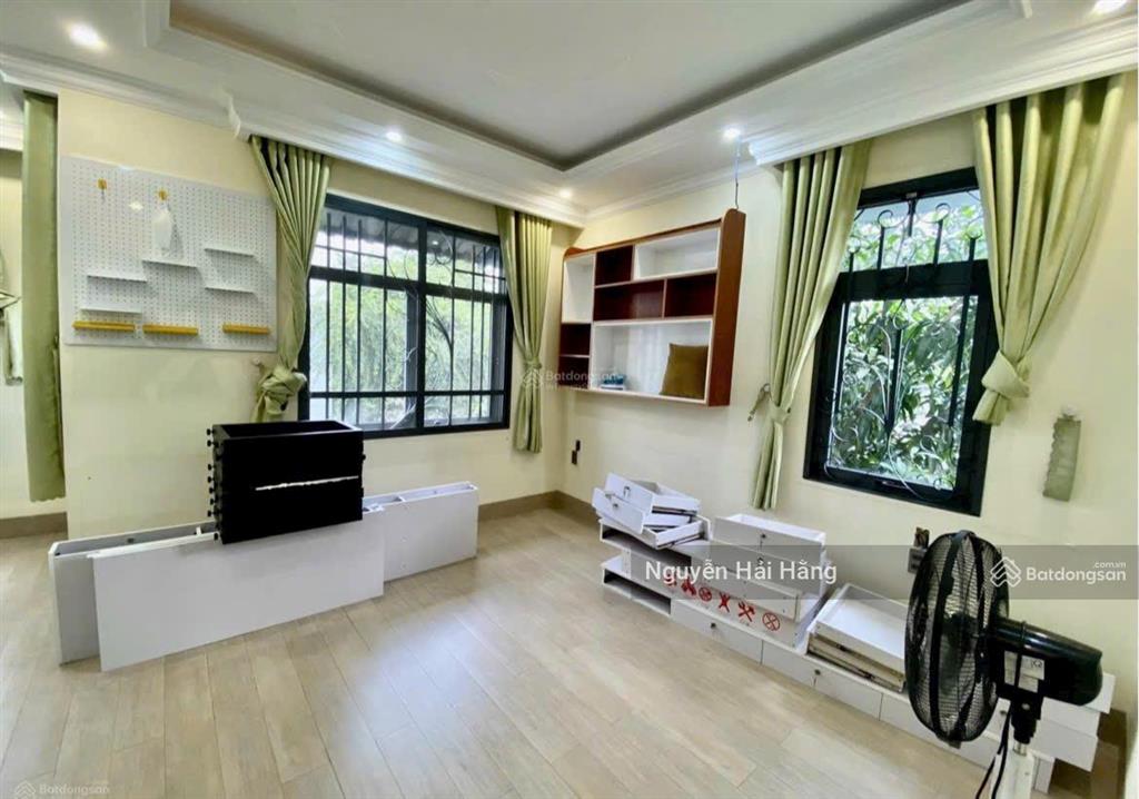 Bán biệt thự thăng long home  giá tốt khu vực  172m2 ngang 8.9m  3 tầng  4pn, 4wc