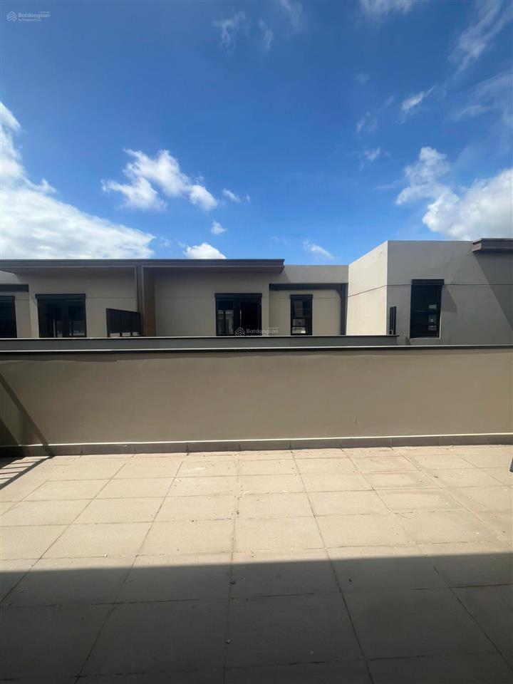 Gia đình có 2 căn, cần tiền kd nhượng lại 1 căn giá chỉ 7,8 tỷ( dt 7x20,5) có tl, đã có sổ.