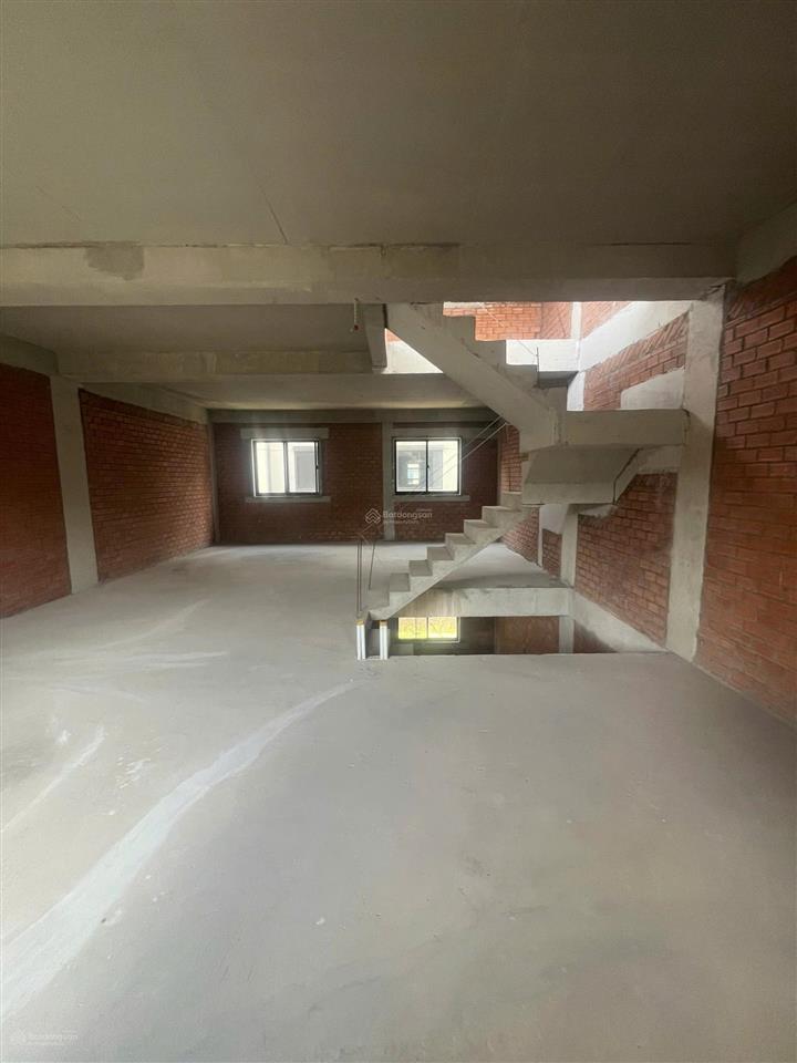 Gia đình có 2 căn, cần tiền kd nhượng lại 1 căn giá chỉ 7,8 tỷ( dt 7x20,5) có tl, đã có sổ.