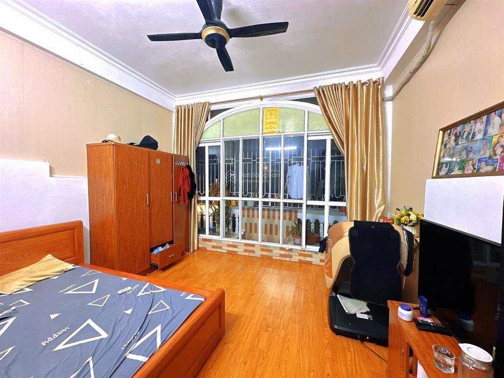 Bán gấp nhà dân xây cầu diễn đức diễn 5tx55m2 mt 4.5m giá hơn 8tỷ cách mặt phố 30m sổ đỏ chính chủ