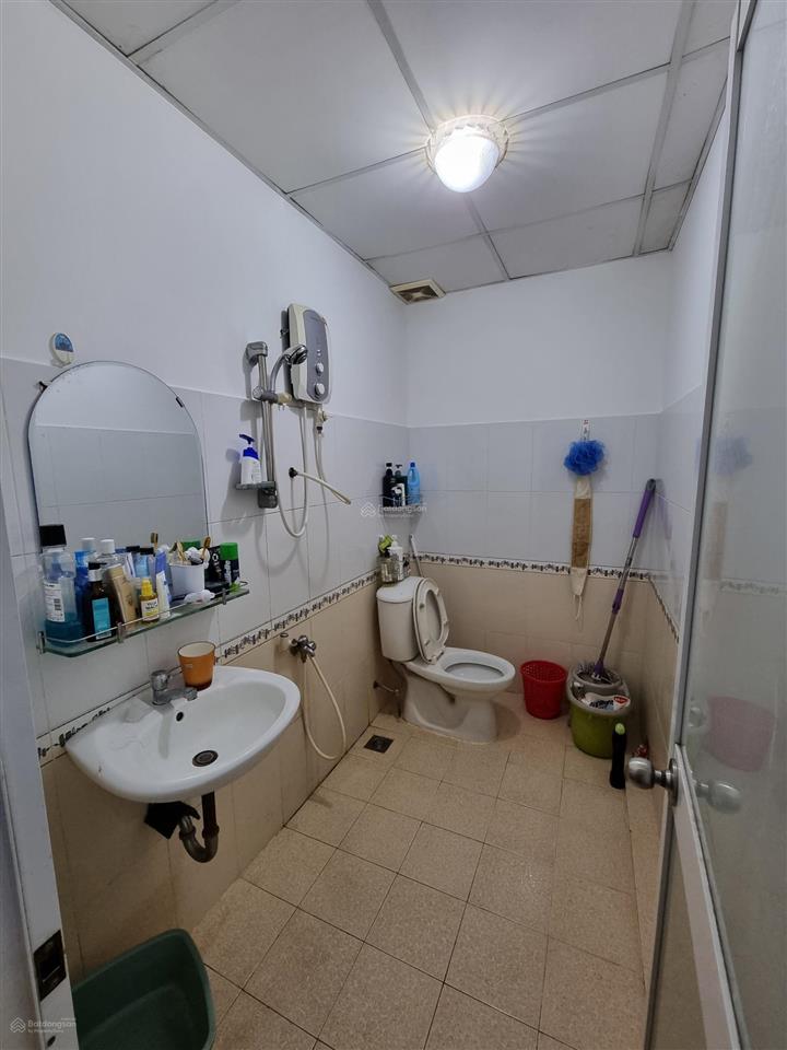 Bán chung cư đông hưng 57m2, sổ hồng, căn hộ đẹp tầng cao thông thoáng, giá 2.4 tỷ
