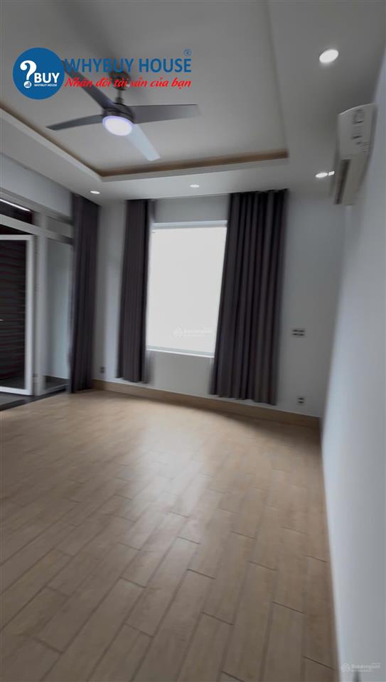 Cho thuê biệt thự đẹp ở đạt gia garden, 10x15m, 3 lầu, 4 phòng ngủ, có 4 máy lạnh, giá 20tr