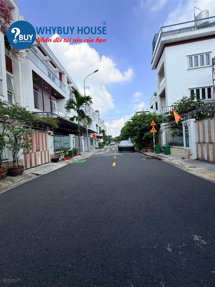 Cho thuê biệt thự đẹp ở đạt gia garden, 10x15m, 3 lầu, 4 phòng ngủ, có 4 máy lạnh, giá 20tr