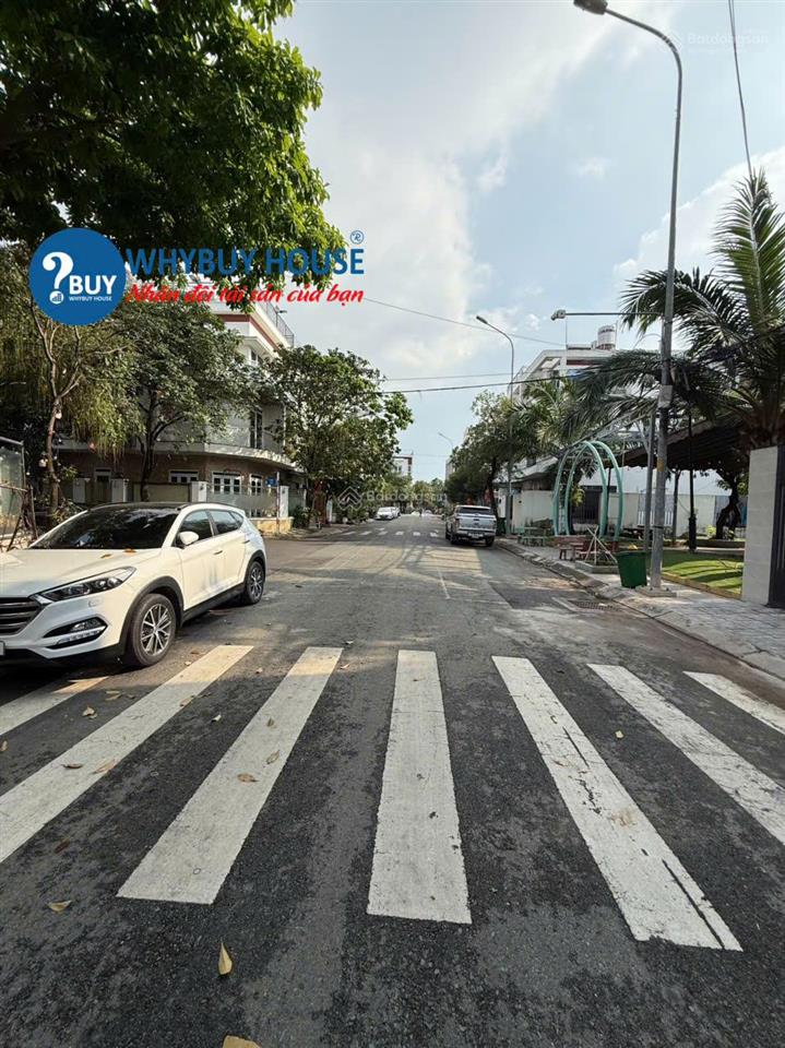 Bán biệt thự sổ hồng ở đạt gia garden, 8x14.5m, 3 lầu. giá 10.5 tỷ, khu nhà ở compound an ninh