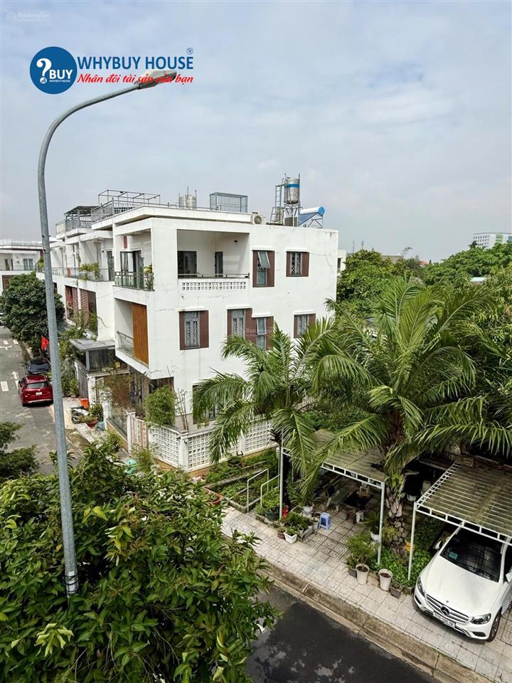 Bán biệt thự căn góc 2 mặt tiền đạt gia garden, 145m2 đất, 3 lầu, nhà đẹp có nội thất, giá 15 tỷ