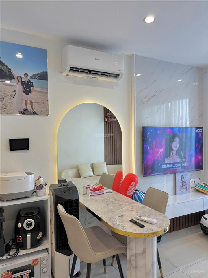 Tôi cần bán gấp 1pn + 43m², chỉ 3,79 tỷ  sapphire smart city view bể bơi, sẵn sổ, rẻ hơn tt 200tr