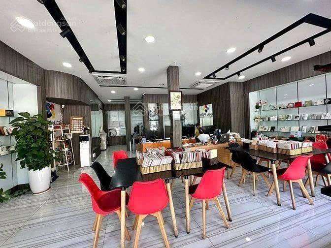 Cho thuê nhà 5 tầng, mặt tiền khu áo cưới hồ văn huê  phú nhuận, kinh doanh nhiều nghành nghề