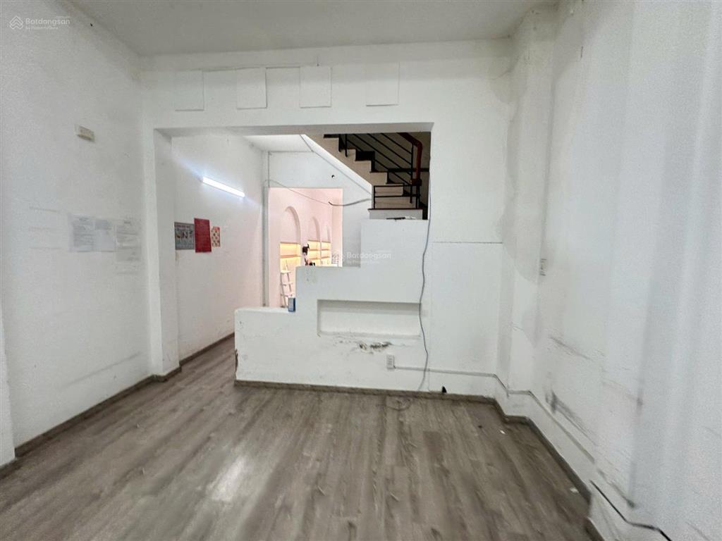 Cho thuê 3 tầng hẻm 285 cách mạng tháng 8, quận 10, ngay hà đô, kinh doanh nhiều ngành