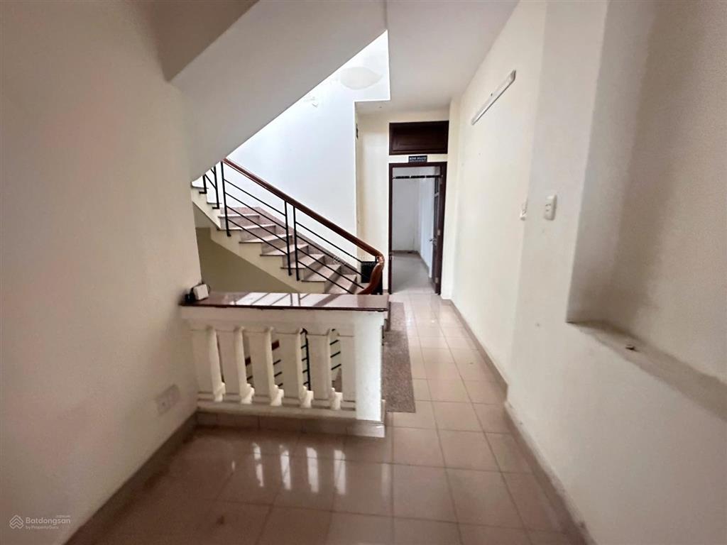 Cho thuê 3 tầng hẻm 285 cách mạng tháng 8, quận 10, ngay hà đô, kinh doanh nhiều ngành