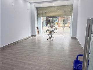 Cho thuê nhà 4 tầng, mặt tiền ngô quyền, quận 10, 4x10m sàn suốt, giá 35tr