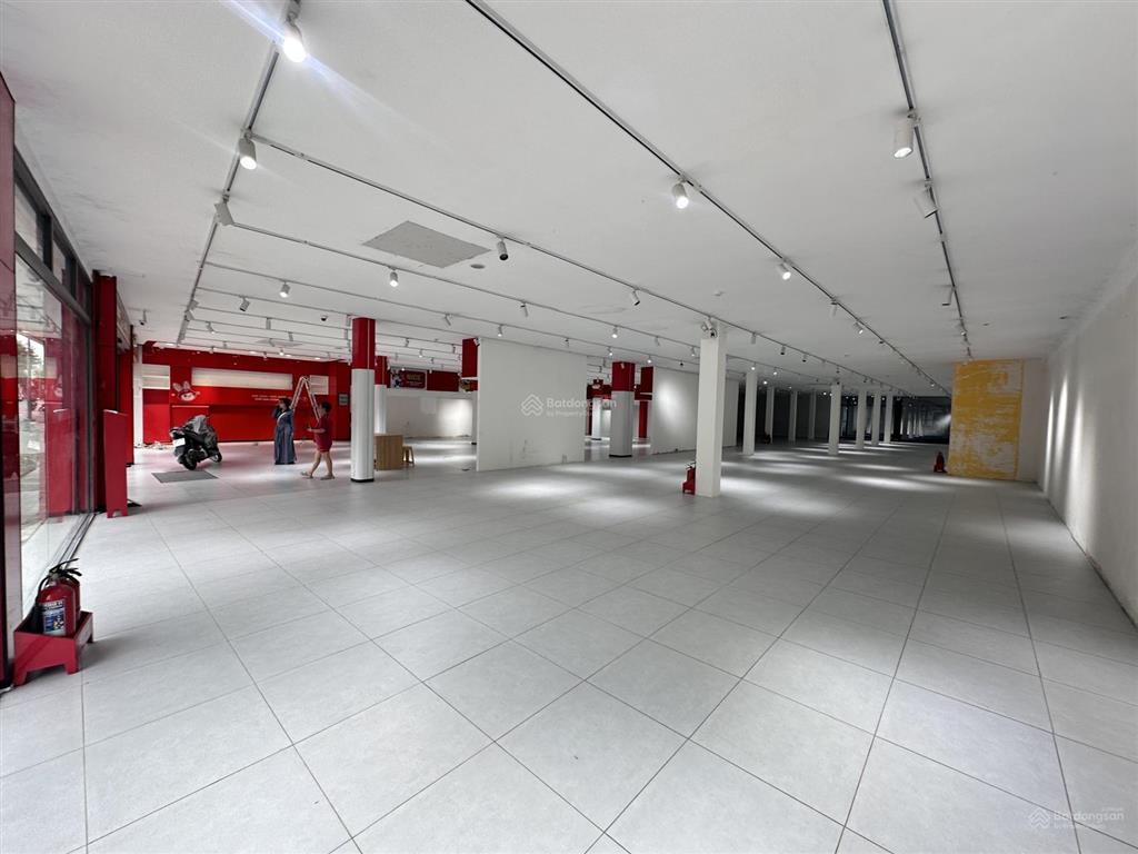 Mặt bằng ngang khủng 20x60m mặt tiền quang trung, gò vấp, trệt 2 lầu, sử dụng 4000m2