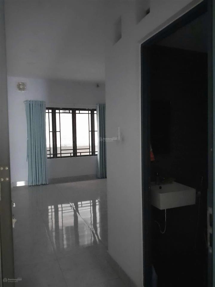 Cho thuê nhà 5 tầng khu phan xích long phú nhuận, 4,5x20 , sử dụng 450m2 , giá chỉ 40tr