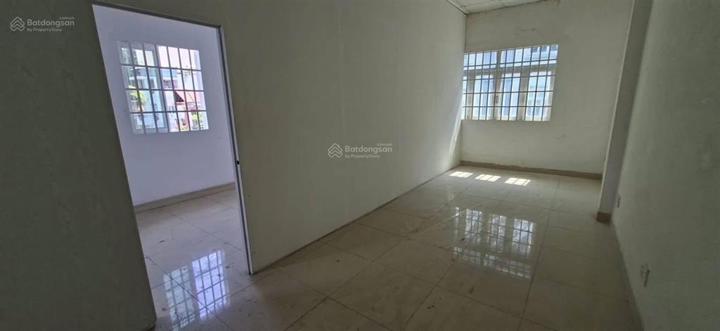 Cho thuê căn góc 2 mặt tiền,nhà 4 tầng 6,5x14,sát cộng hoà tân bình , sử dụng 360m2, chỉ 35tr